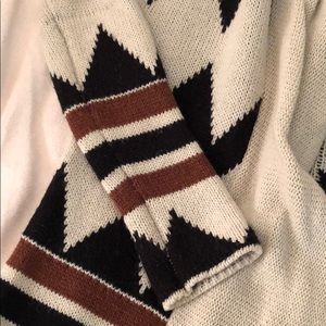 BB Dakota Sweaters - BB Dakota Aztec Sweater BB Dakota Sweaters - BB Dakota Aztec Sweater